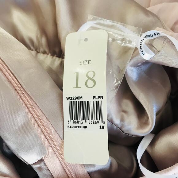 New Donna Morgan Skye Ruffles Cutaway Halter Pink Gown Women's Size 18 - Picture 15 of 16